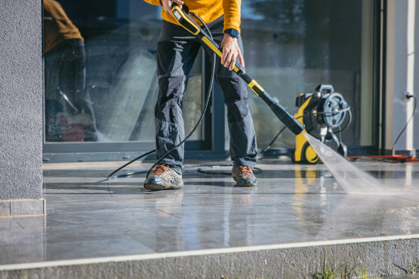 Best Oil and Grease Removal from Surfaces in Menomonie, WI